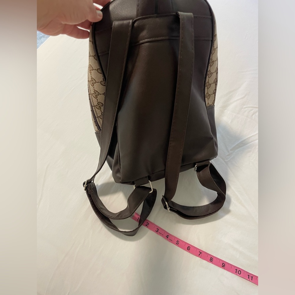 Gucci back pack - Picture 5 of 10